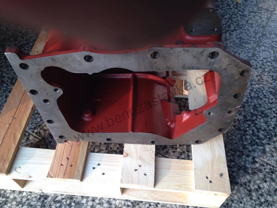 Skříň převodovky - 1/2,2/2 - Zetor URIII