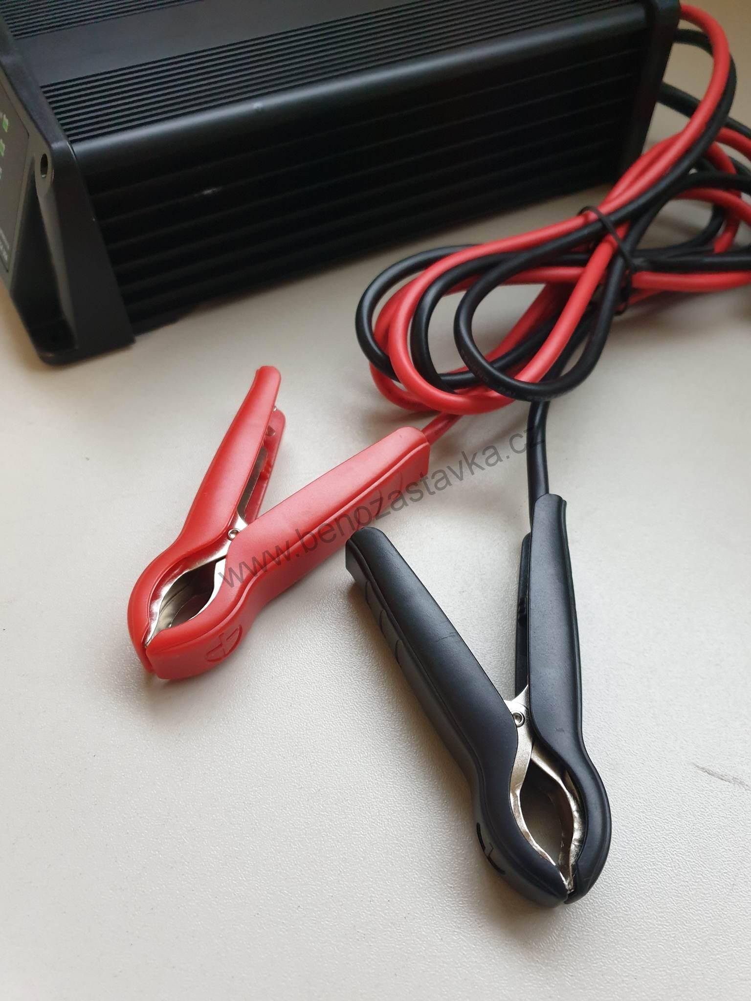 Nabíječka baterií 12V 3A/15A/30A/IP42 GRANIT BLACK EDITION