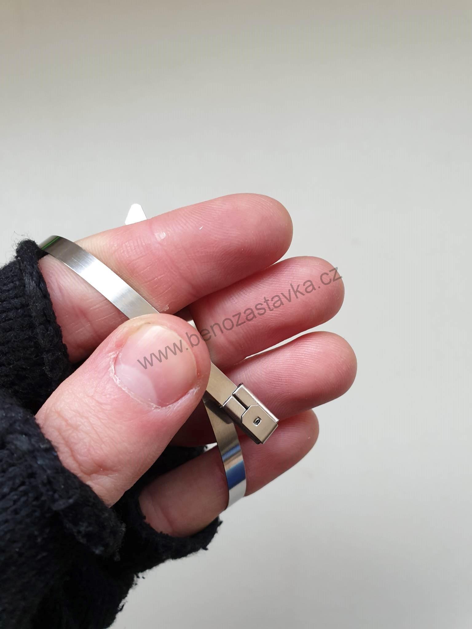 Pásky stahovací nerezové 250x4,6mm 50ks