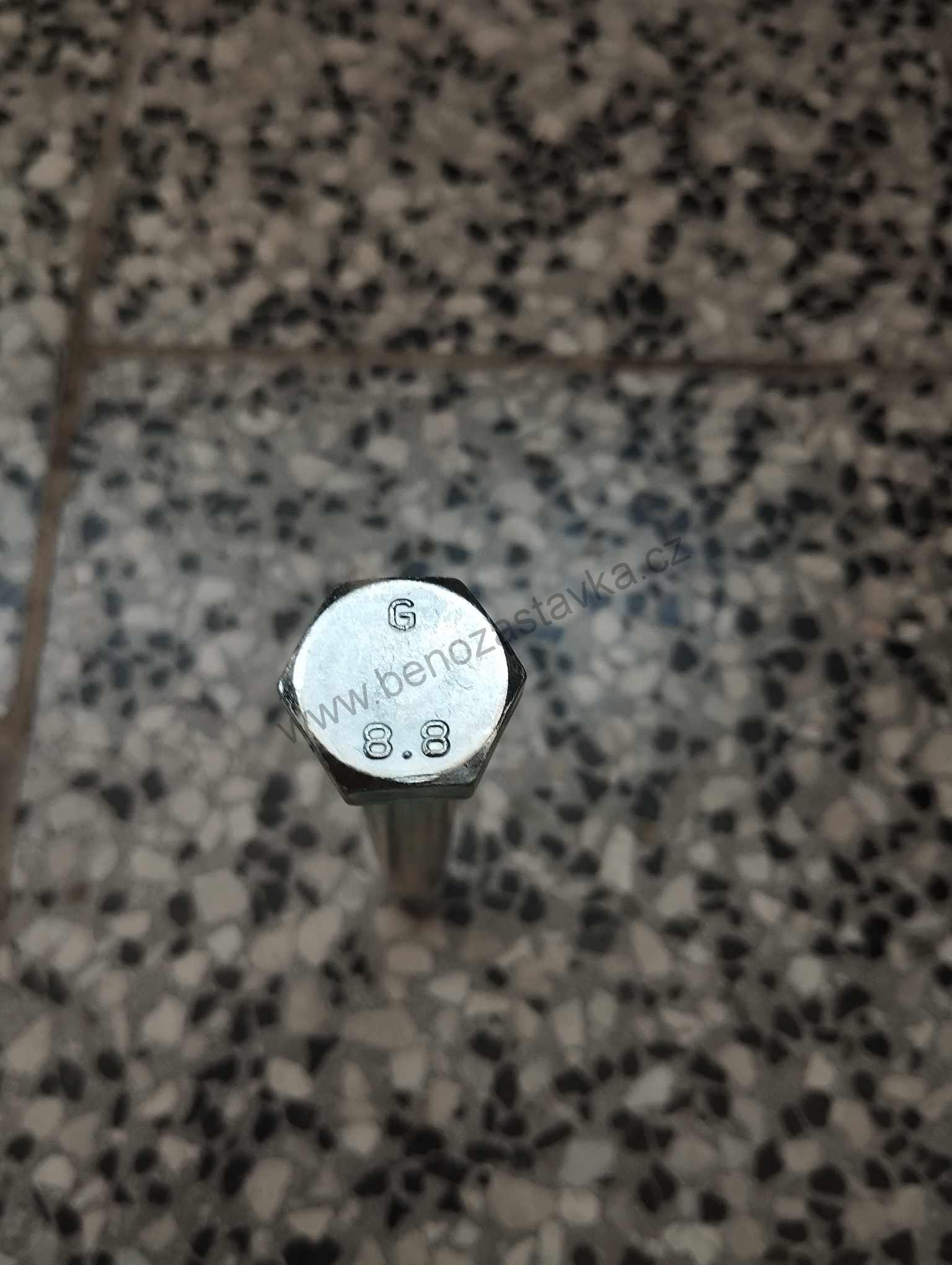 Šroub M16x1,5x180 - Zetor URII