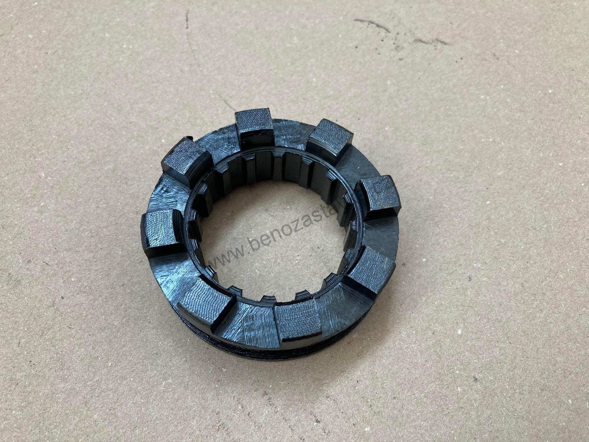 Zubová přesuvná objímka - Zetor Super 50