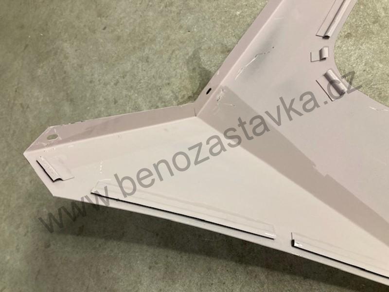 Předělovací plech mezi kabinou a motorem - Zetor 25 A/K