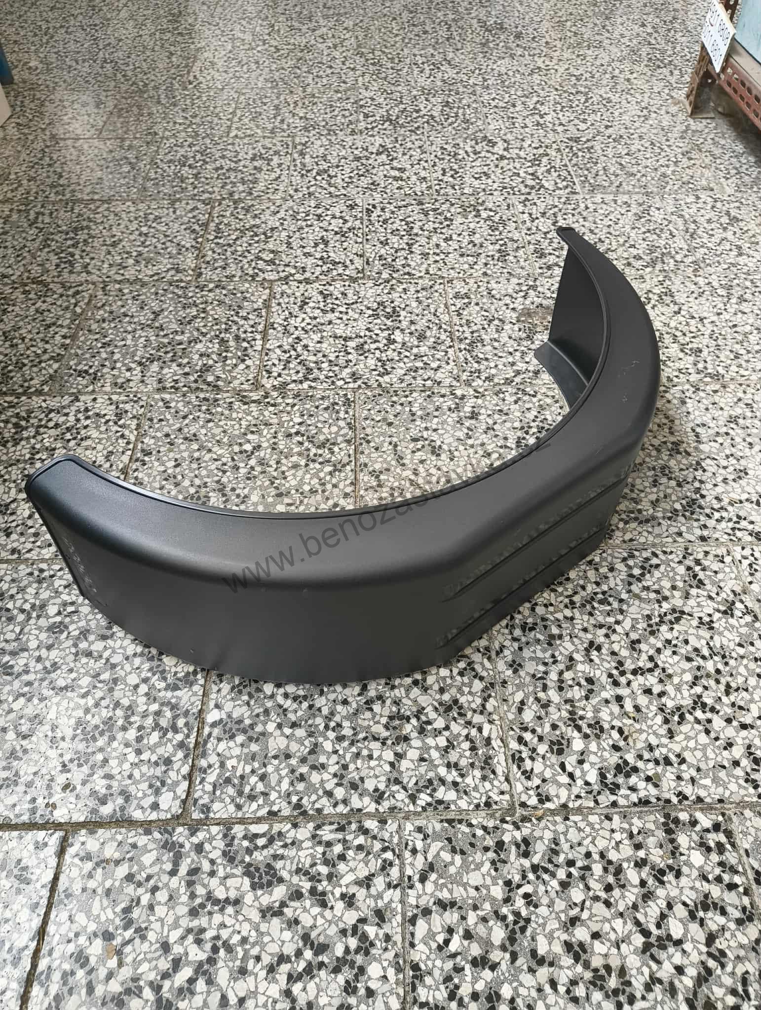 Blatník plastový 13"