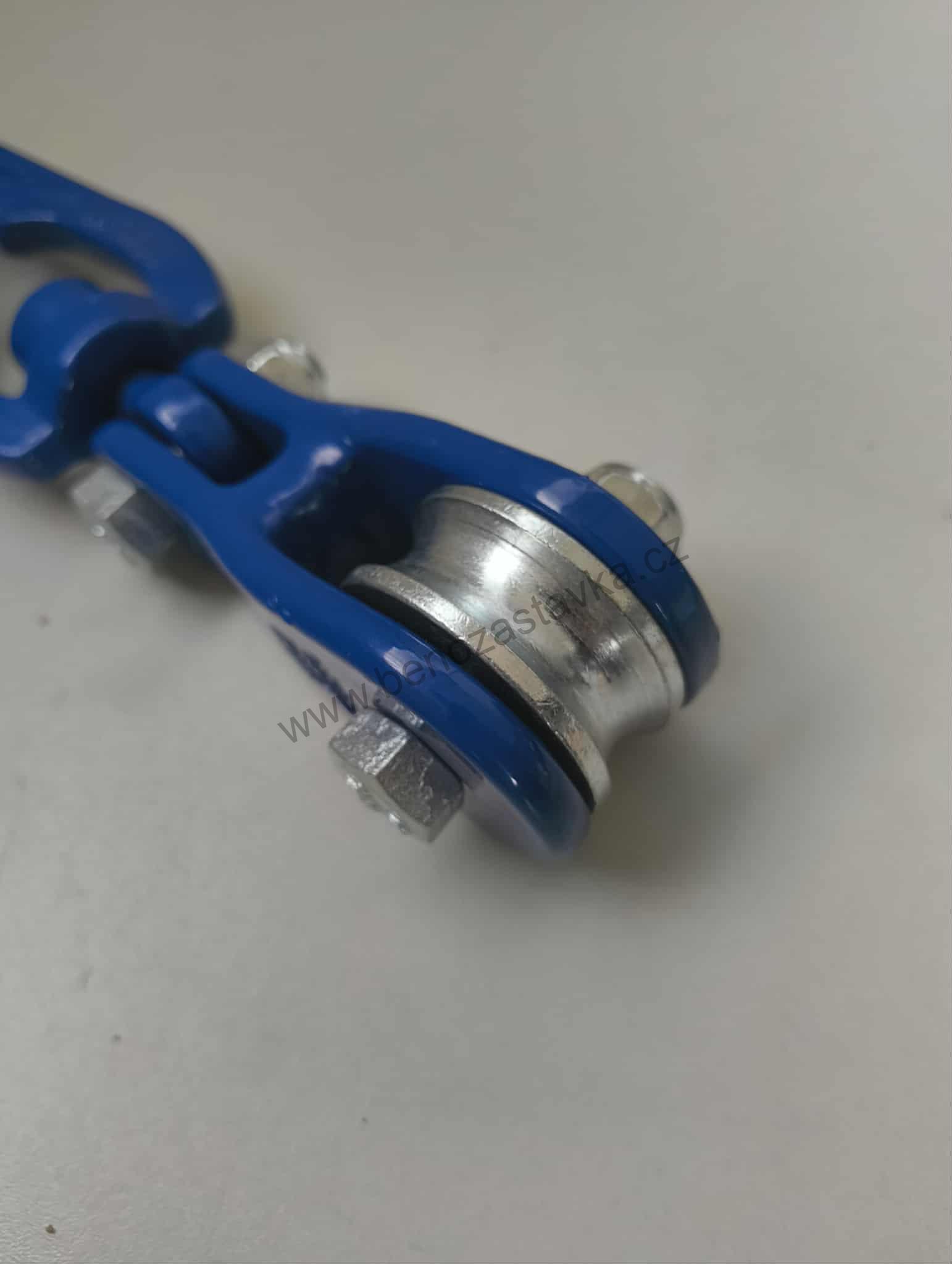 Lanovnice, lanová kladka se zkrácenou sponou, otočná