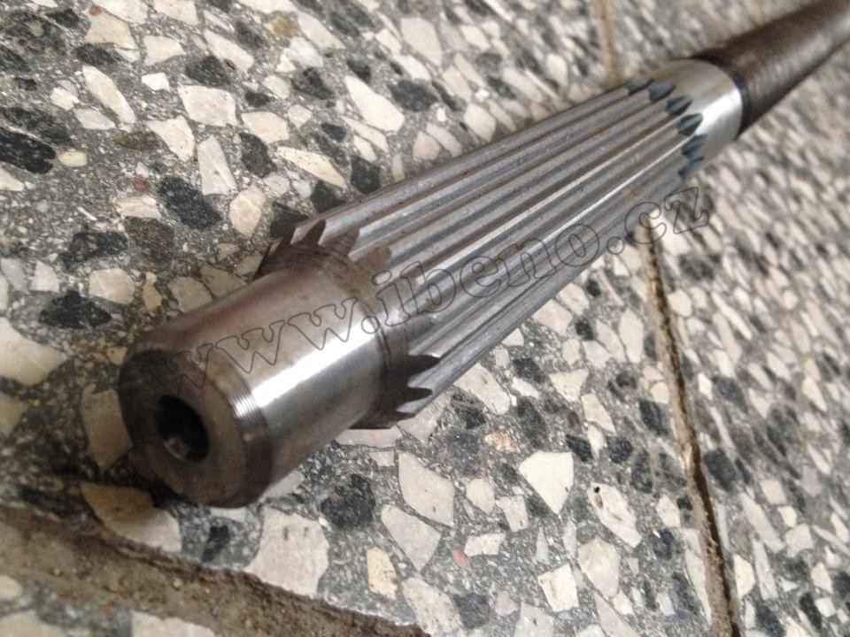 Vývodový hřídel 18 drážek - Zetor 3011 3511