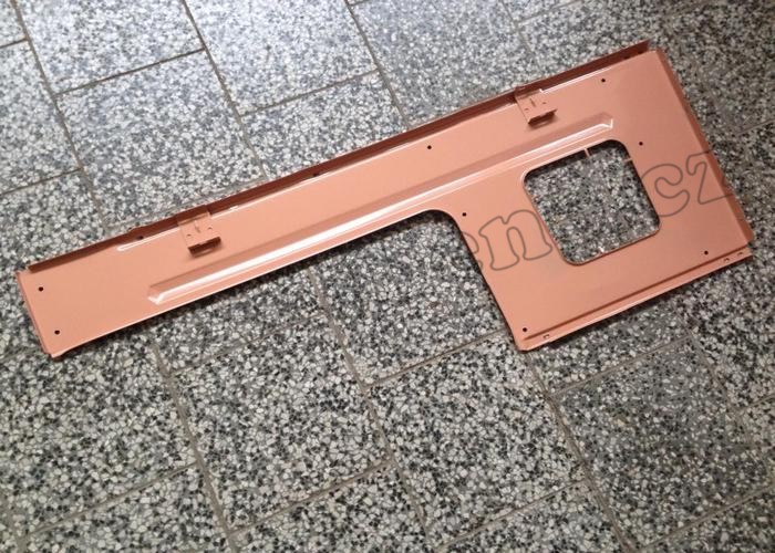 Levá bočnice - Zetor URI