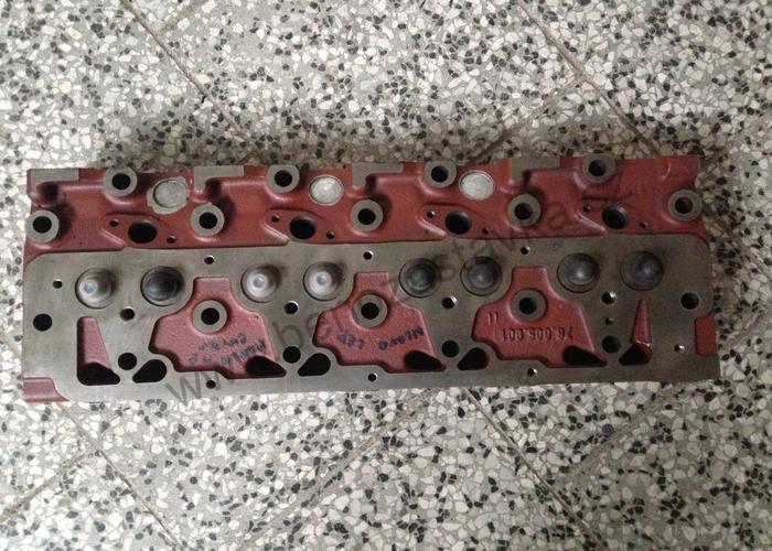 Hlava válců se zátkami a sedly - Zetor URIII