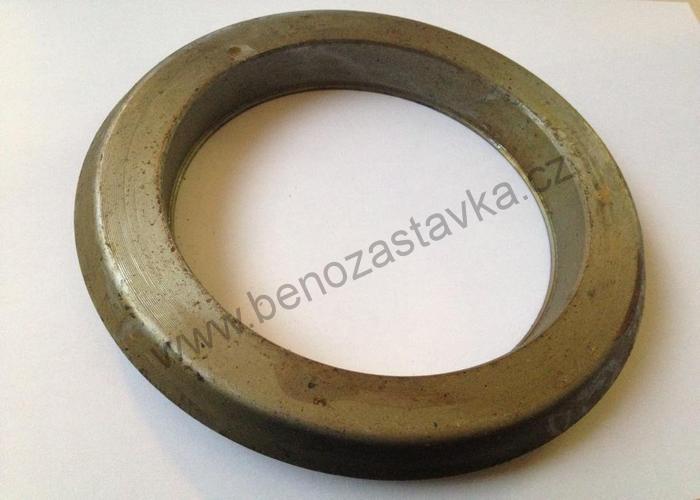 Ostřikovací kroužek zadní - Zetor URI