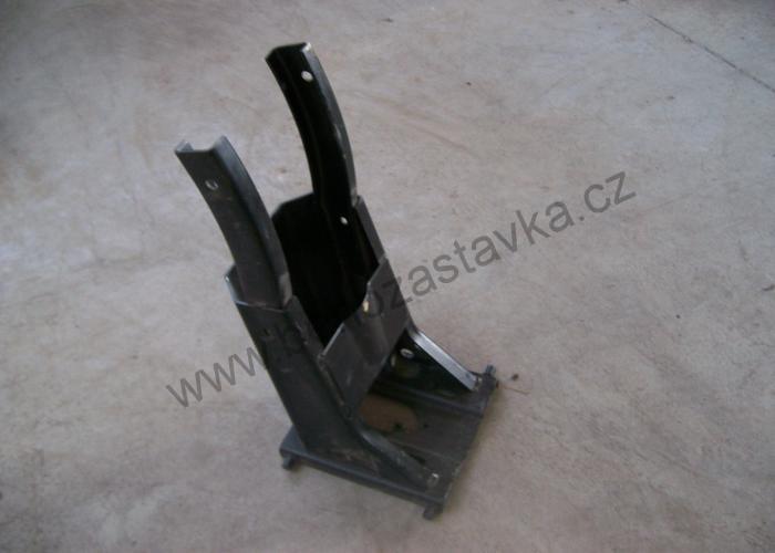 Stojan sedadla - Zetor