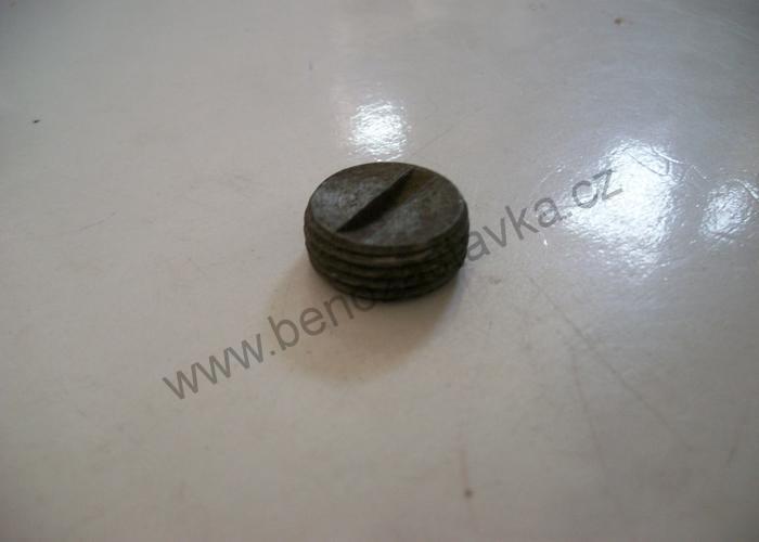 Zátka s drážkou M18x1,5 - Zetor