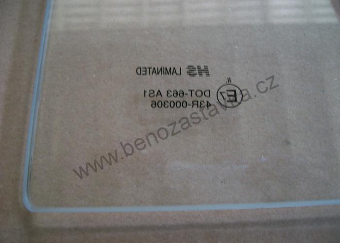 Sklo čelní lepené kab C - Zetor URII