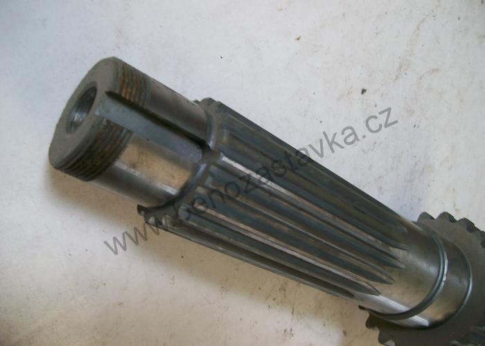 Hnaný hřídel redukce - Zetor URII