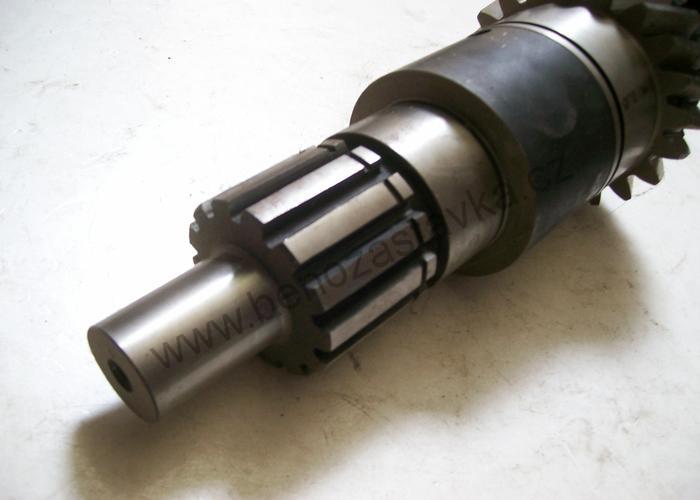 Hnací hřídel - Zetor URII