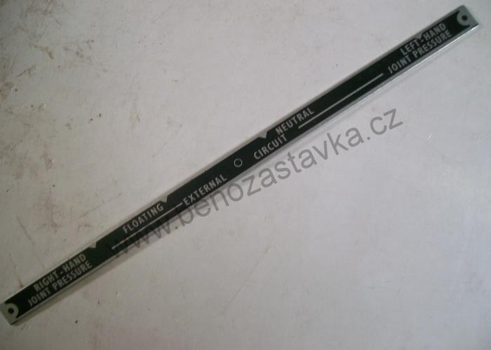 Štítek - Zetor URII