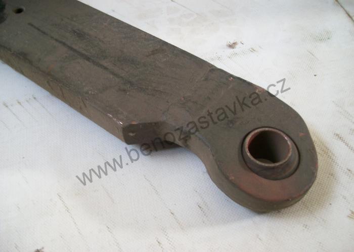 Táhlo dolní pravé - Zetor URII