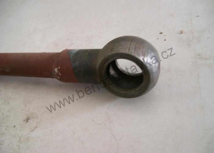 Spojovací potrubí - Zetor URII