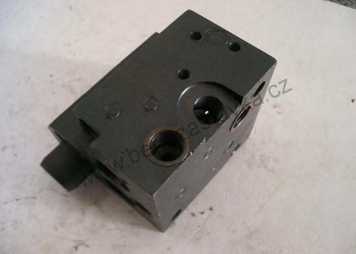 Těleso rozvaděče - Zetor URII