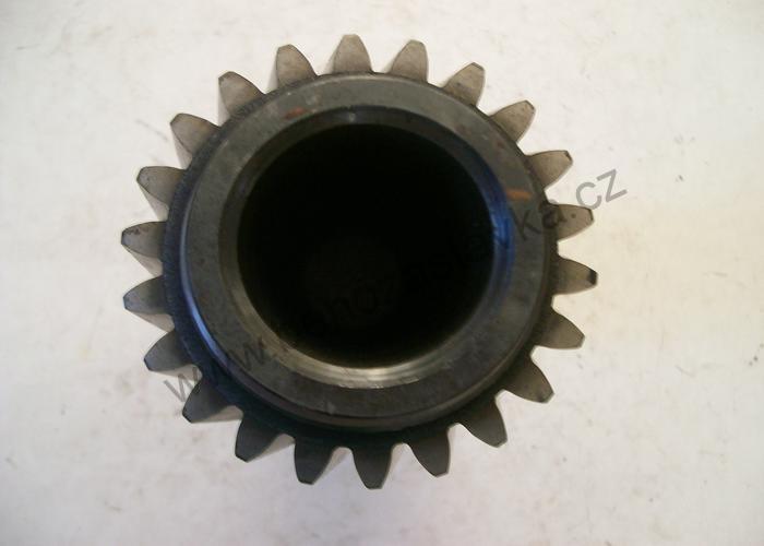 Předlohový hřídel - Zetor URII