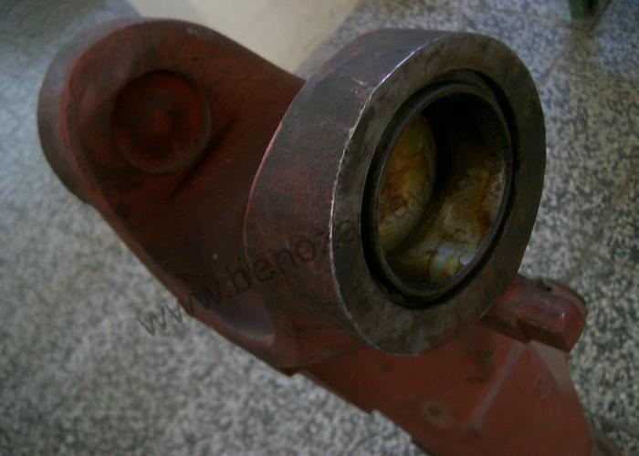 Těleso nápravy - Zetor URII