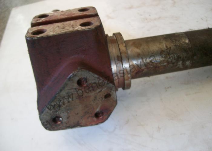 Čep kola levý - Zetor URIII