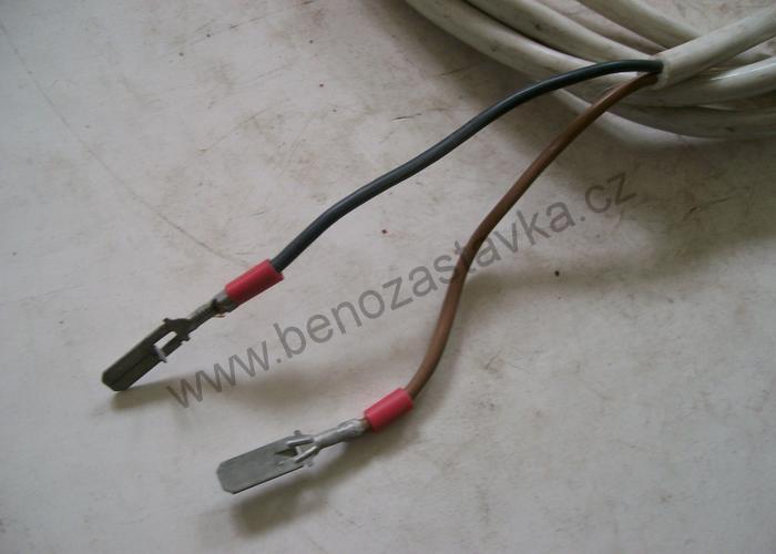 Vodič přední směrové svítilny pravý - Zetor URIII