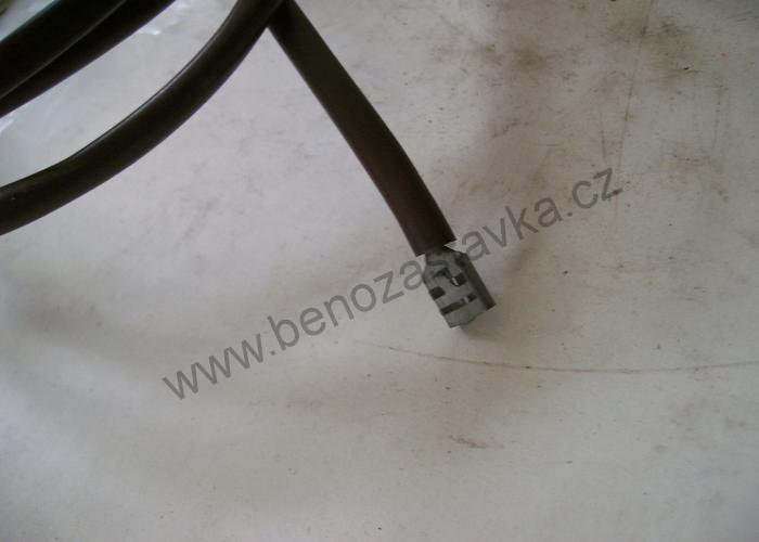 Vodič zadní svítilny levý - Zetor URIII