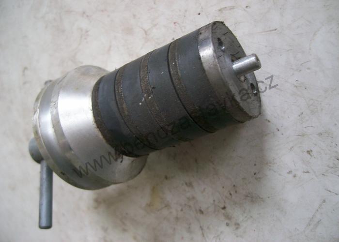 Magnetický filtr - Zetor URIII