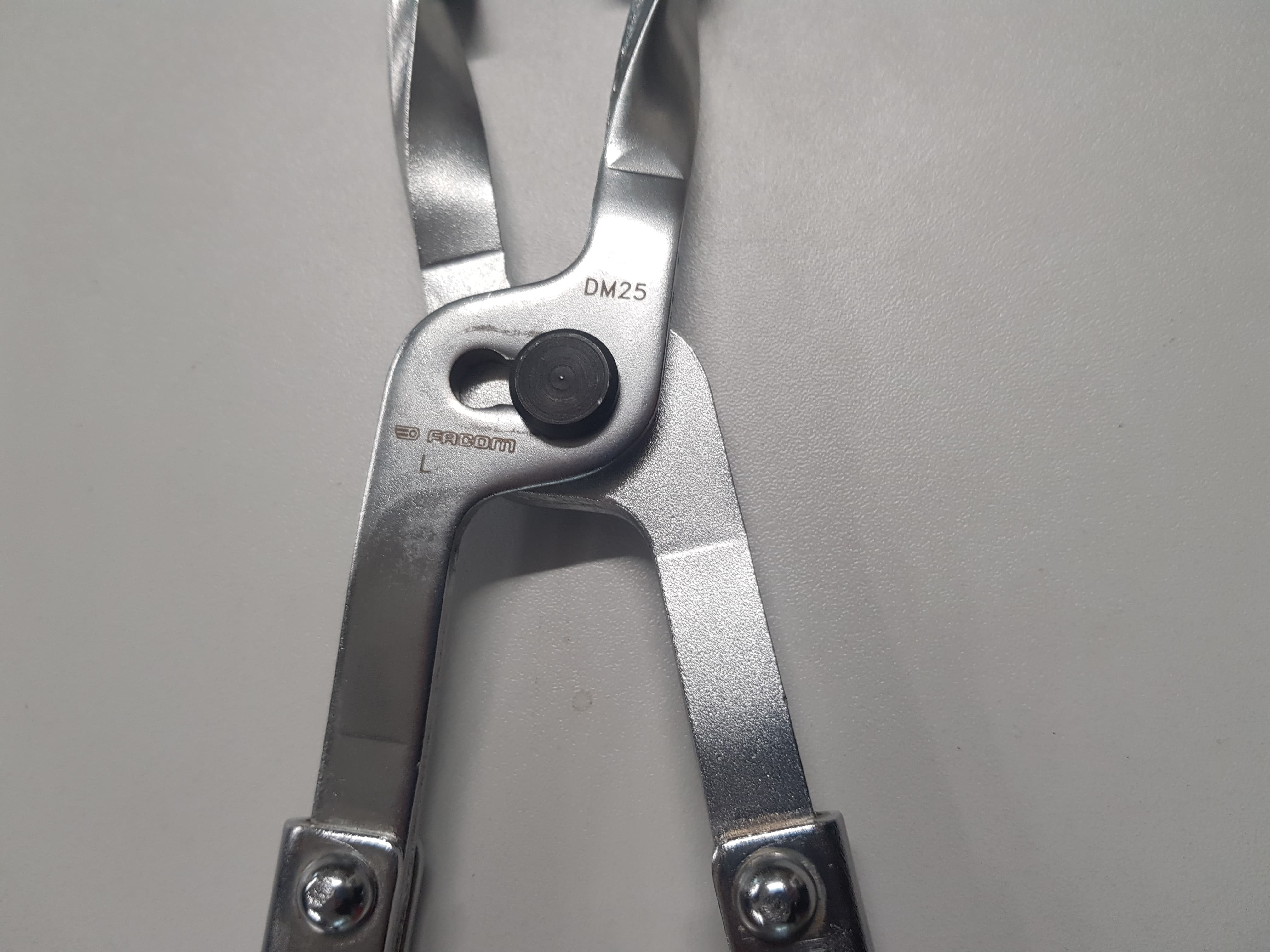 Pojistné kleště Facom