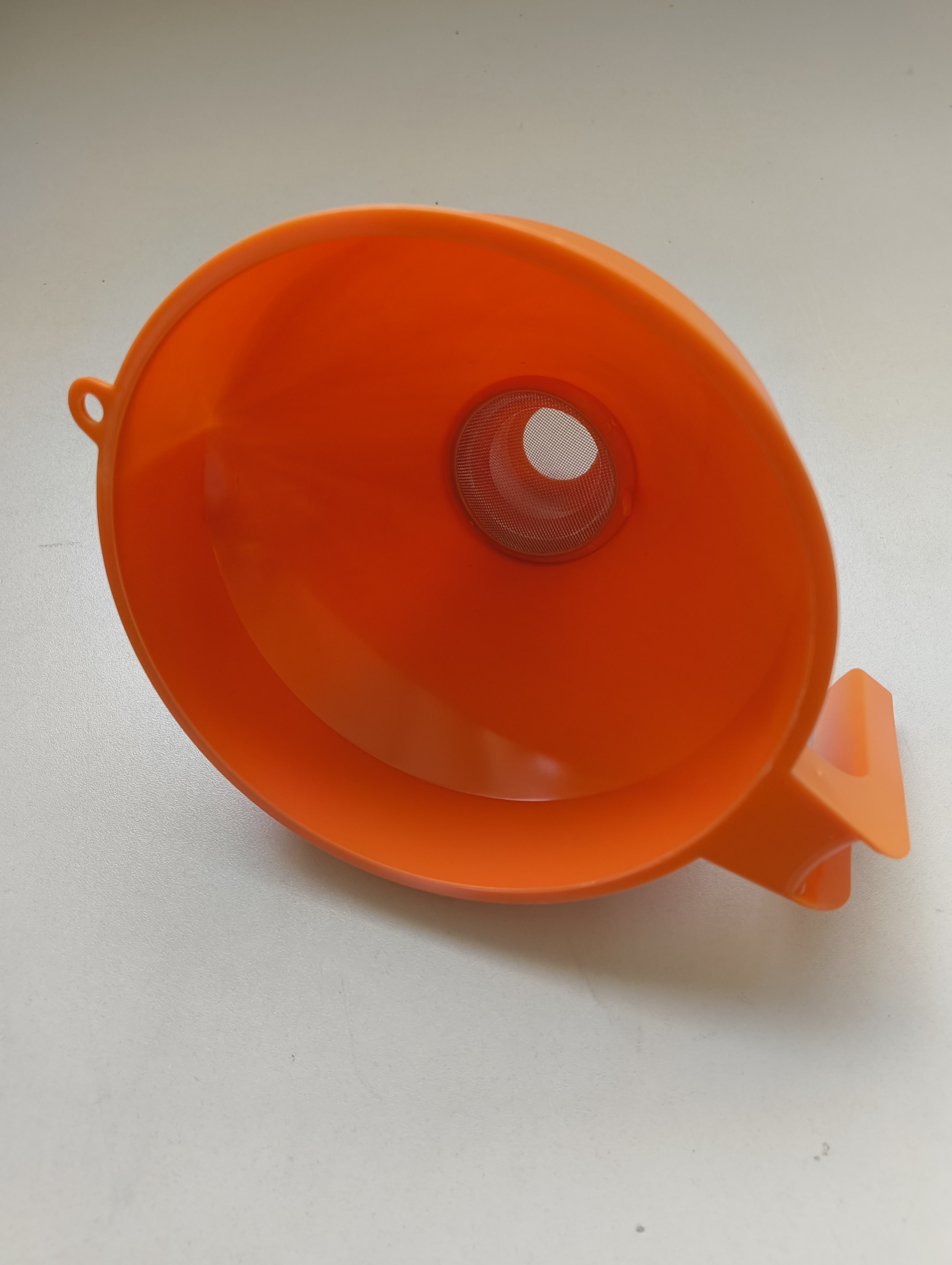 Trychtýř, nálevka 160 mm, ohebná výtoková trubice