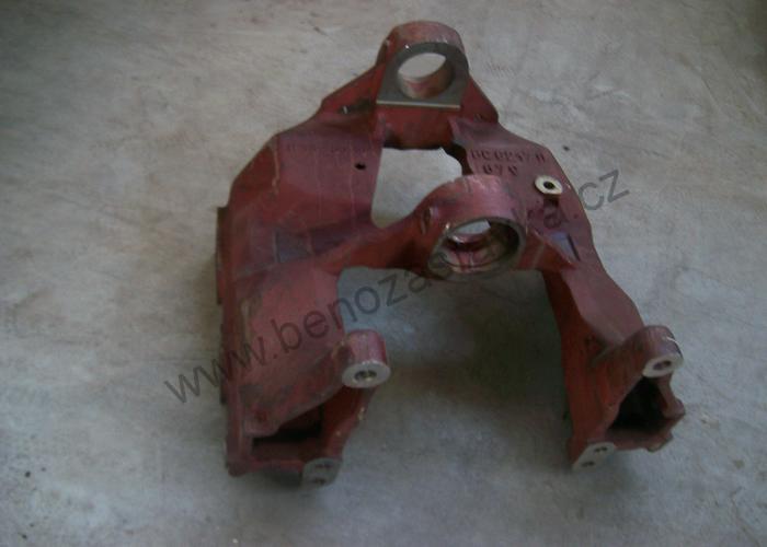 Konzola přední nápravy - Zetor URIII