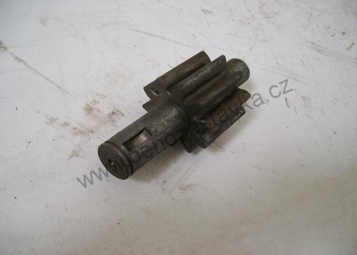 Hnací kolečko s hřídelí - Zetor URII