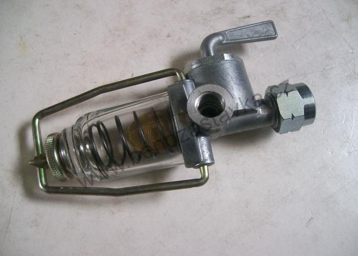 Hrubý čistič paliva s kohoutem - Zetor URII