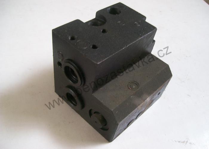 Těleso rozváděče - Zetor URII