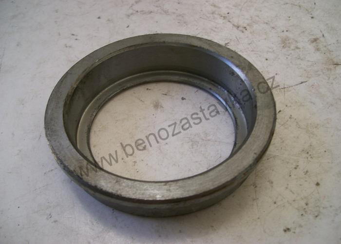 Těleso ložiska - Zetor URII