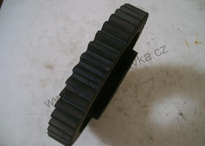 Vložené kolo - Zetor URII