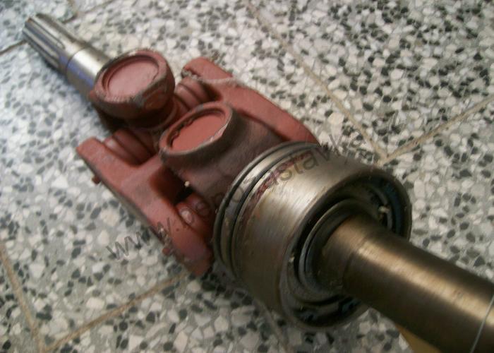 Hnací hřídel úplný, pravý - Zetor URII