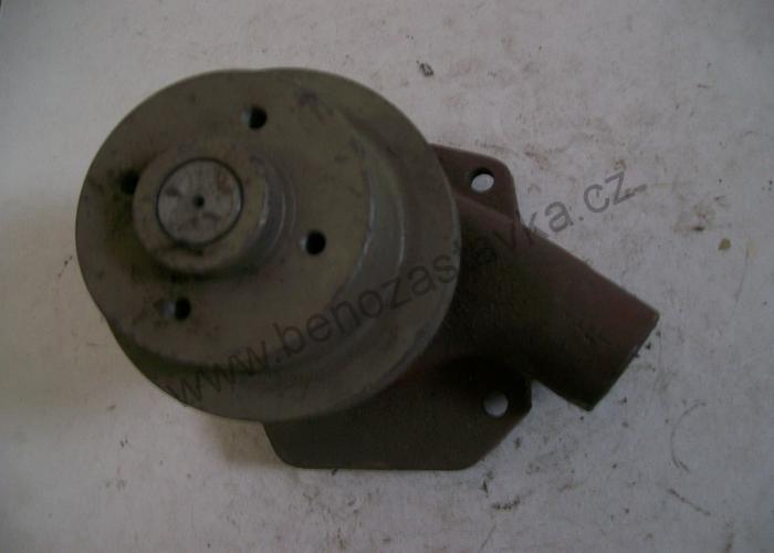 Vodní čerpadlo - Zetor URII