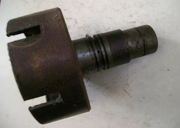 Těleso spojky - Zetor URII