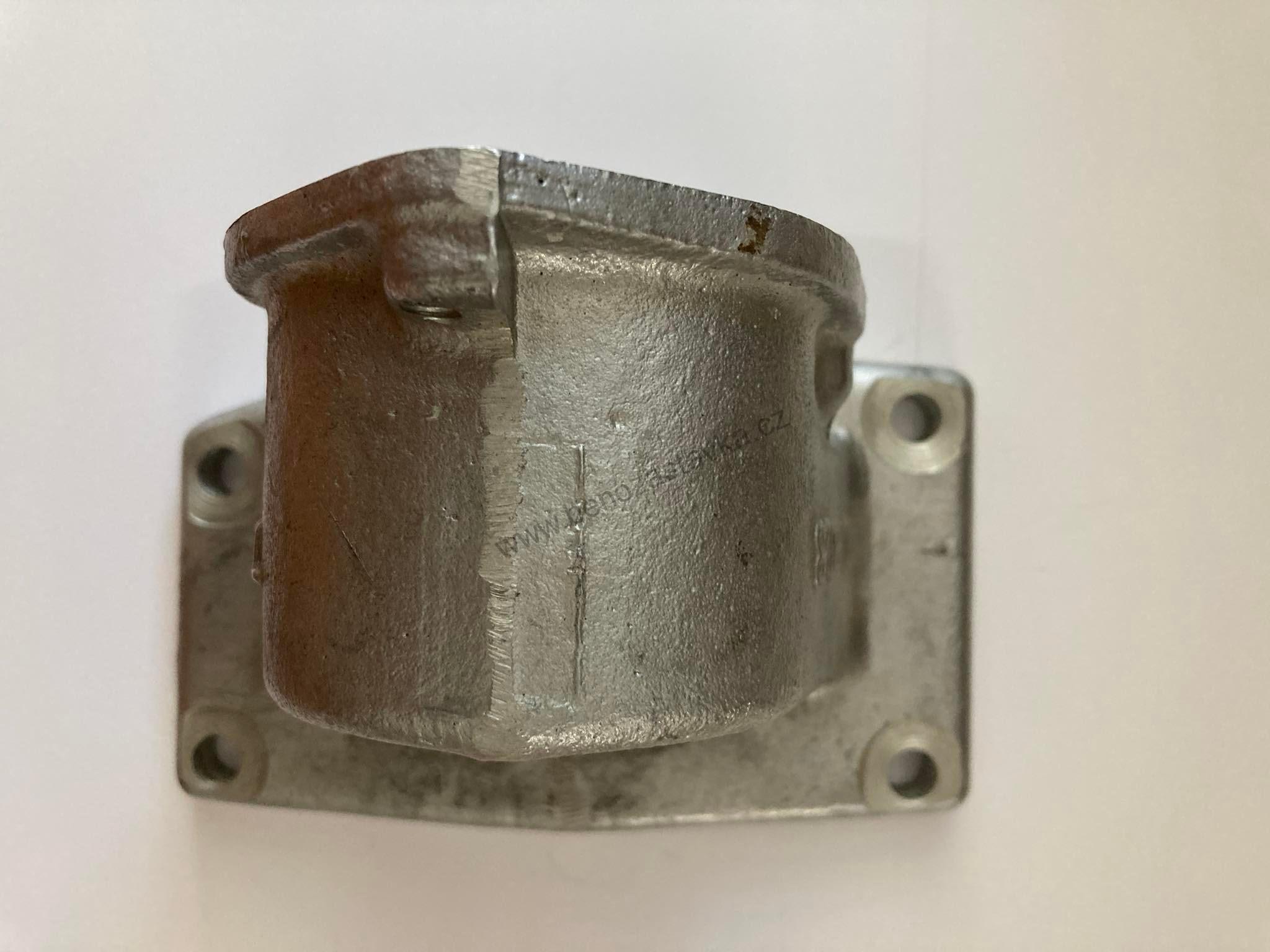 Těleso termostatu bez díry - Zetor URII