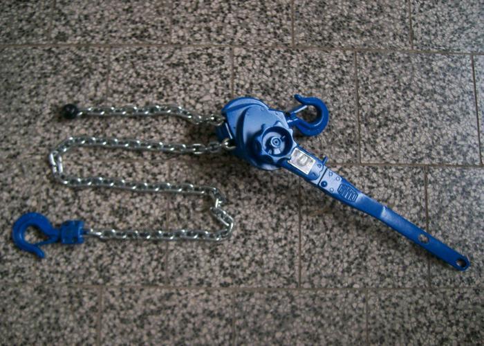 Zvedák řehtačkový RZC/1,6t x 1,5m - článkový řetěz B1