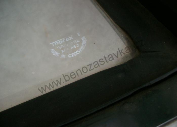 Okno zadní spodní úplné - Zetor, bezpečnostní kabina Prešov