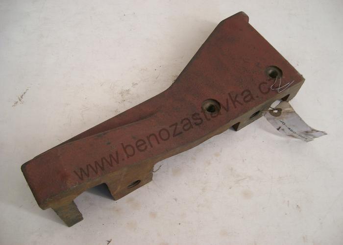 Narážka pravá - Zetor URII