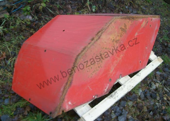 Blatník pravý zadní (Horal) VÝPRODEJ - Zetor URI