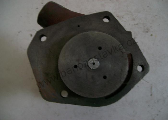 Vodní čerpadlo - Zetor URII