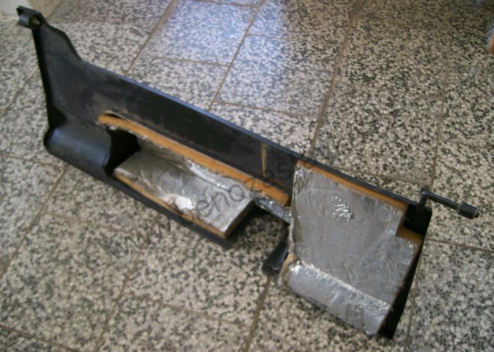 Boční kryt levý, úplný - Zetor URII