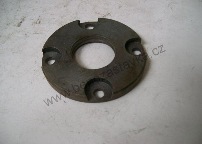 Střední víko - Zetor URII