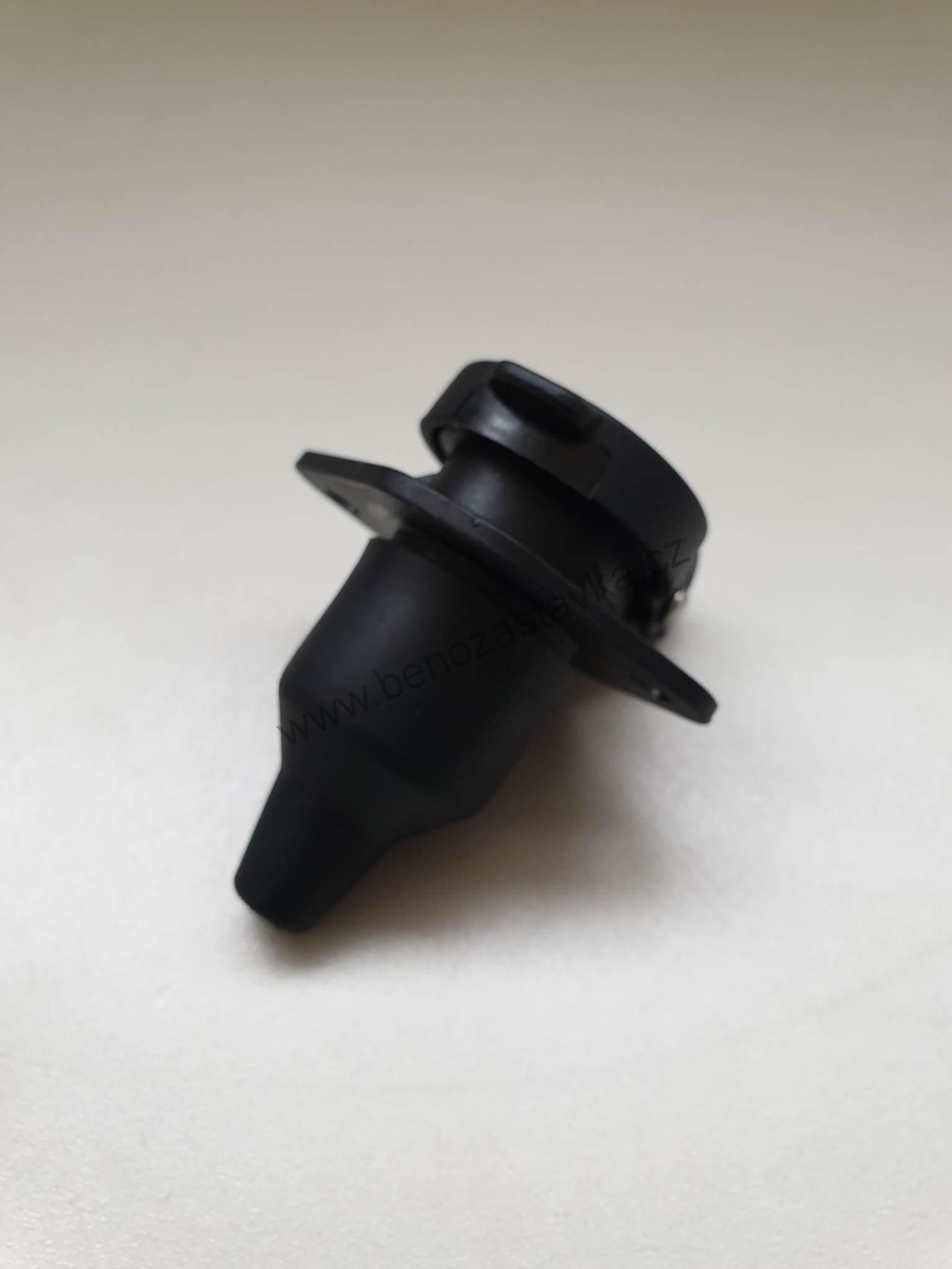 Zásuvka, 3-pólová, ploché kolíky GRANIT