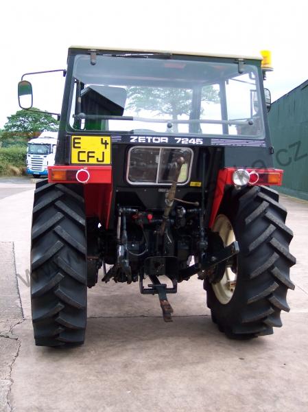 Sklo zadní BK6011 - Zetor URI