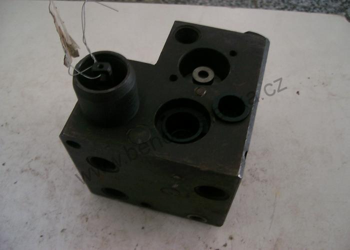 Těleso rozvaděče - Zetor URII