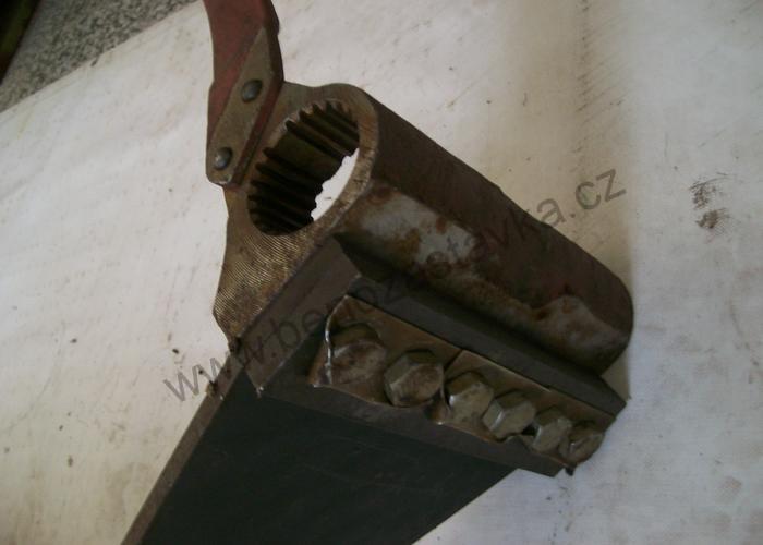 Páka úplná - Zetor URII